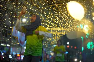 BIB: 
                            <button type="button" onclick="openModal(21750632)" class="btn btn-primary btn-sm float-right btn-popup" data-toggle="modal" data-target=".modal-high-quality">
                        <i class="fas fa-shopping-cart"></i> Add to Cart
                    </button>
                                            <button type="button" onclick="isThisMe(21750632, true)" class="btn btn-success btn-sm float-right btn-popup btn-isme hidden" data-toggle="tooltip" data-placement="bottom" title="นี่คือรูปของคุณใช่ไหม คลิกที่นี่เพื่อเอาเข้าอัลบั้ม">
                        <i class="fas fa-plus"></i> Add to album
                    </button>
                    <button type="button" onclick="isThisMe(21750632, false)" class="btn btn-warning btn-sm float-right btn-popup btn-isnotme hidden">
                        <i class="fas fa-ban"></i> Remove from album
                    </button>